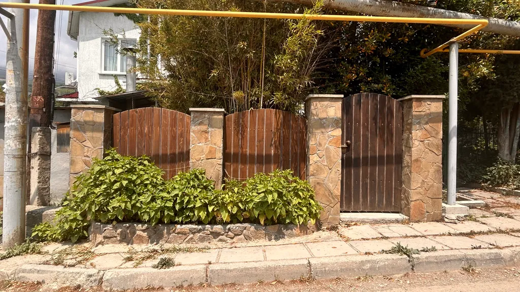 Коттедж Домик с уютным двориком, до моря 15-20 минут пешком — аренда посуточно в Гурзуф