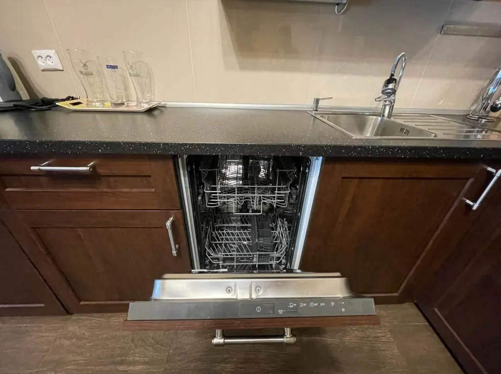 Евродвушка с видом на море на первой береговой линии