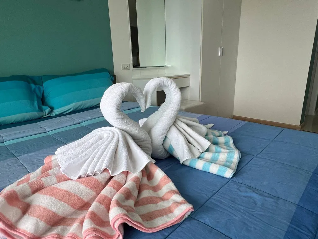 Студия после ремонта с удивительным видом с 8 этажа в центре Каты