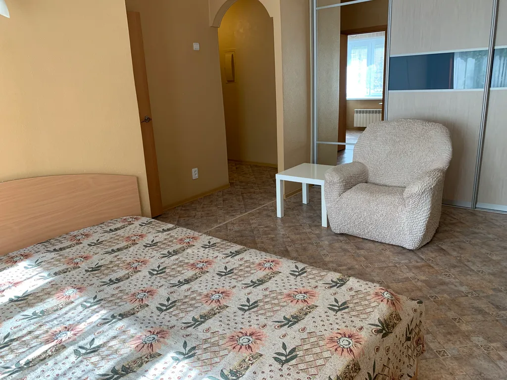 Квартира Светлая однокомнатная квартира для спокойного отдыха в центре — Красноярск