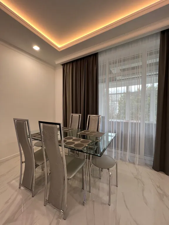 4-комнатный Дом