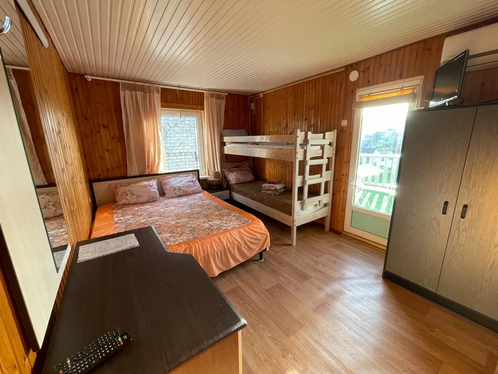 Квартира Номер с балконом — аренда посуточно в Архипо-Осиповка