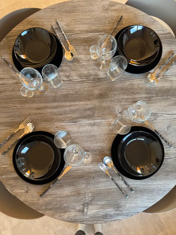 Уютный домик у леса