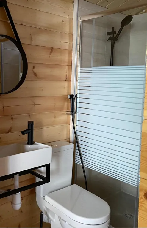 Коттедж Комфортные летние домики на море — Сухум