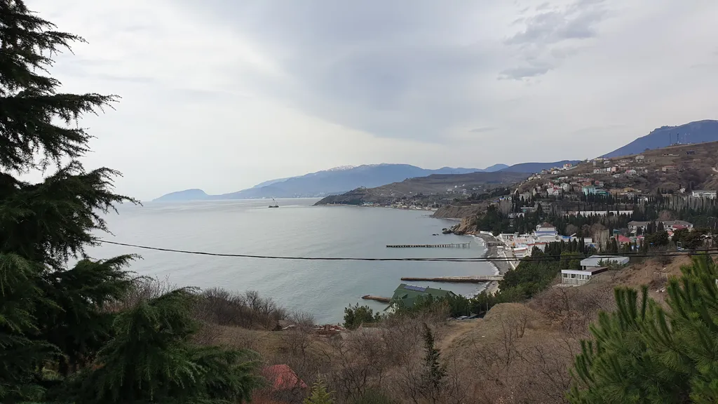 Жилье на берегу моря Крым