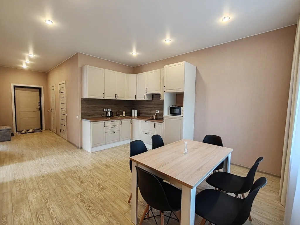 3-комнатные апартаменты в гостевом комплексе Лето