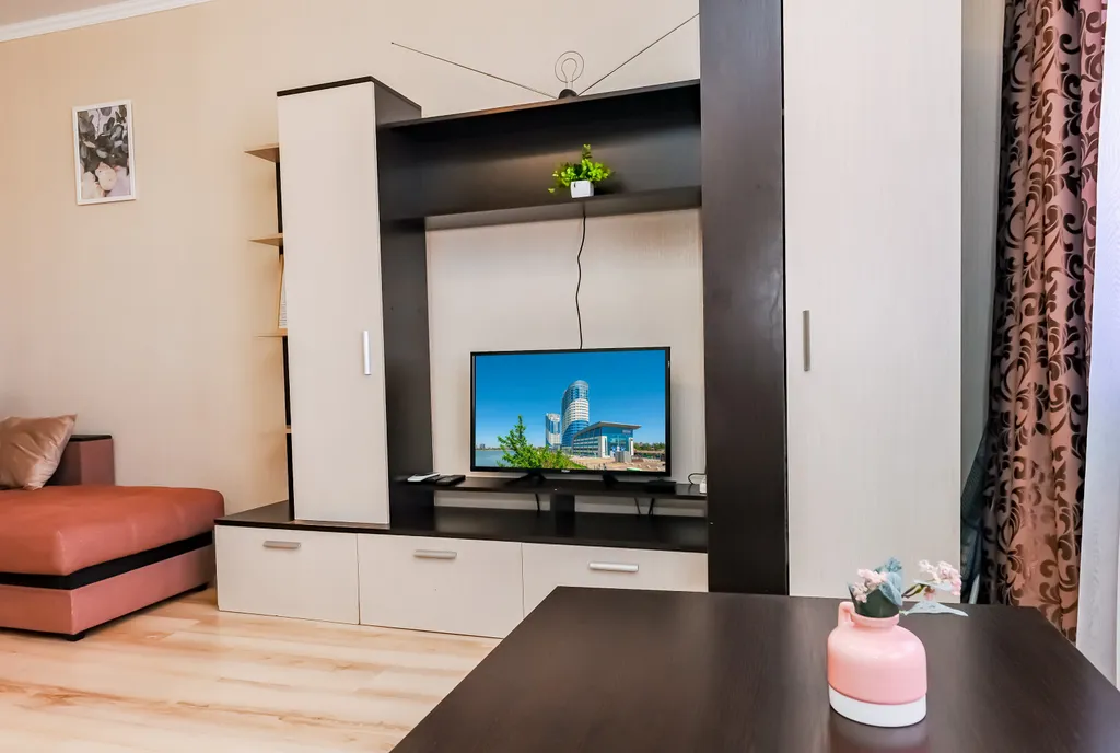 Двухкомнатная квартира в самом центре с парковкой