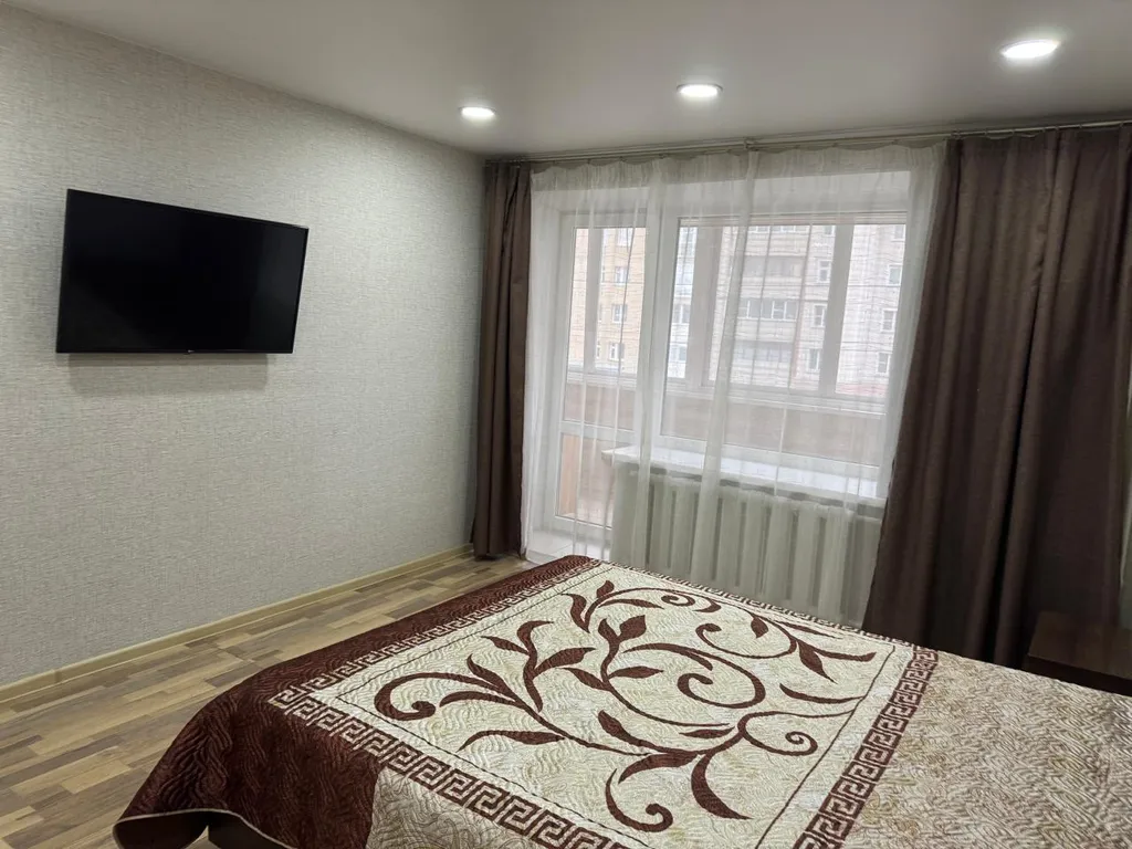 Уютная квартира в центре города, рядом с ЖД вокзалом, Цирком