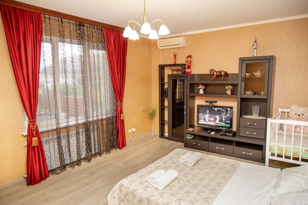 Отдельный коттедж "Регина" с бассейном и хаммамом  рядом с Сочи Парком