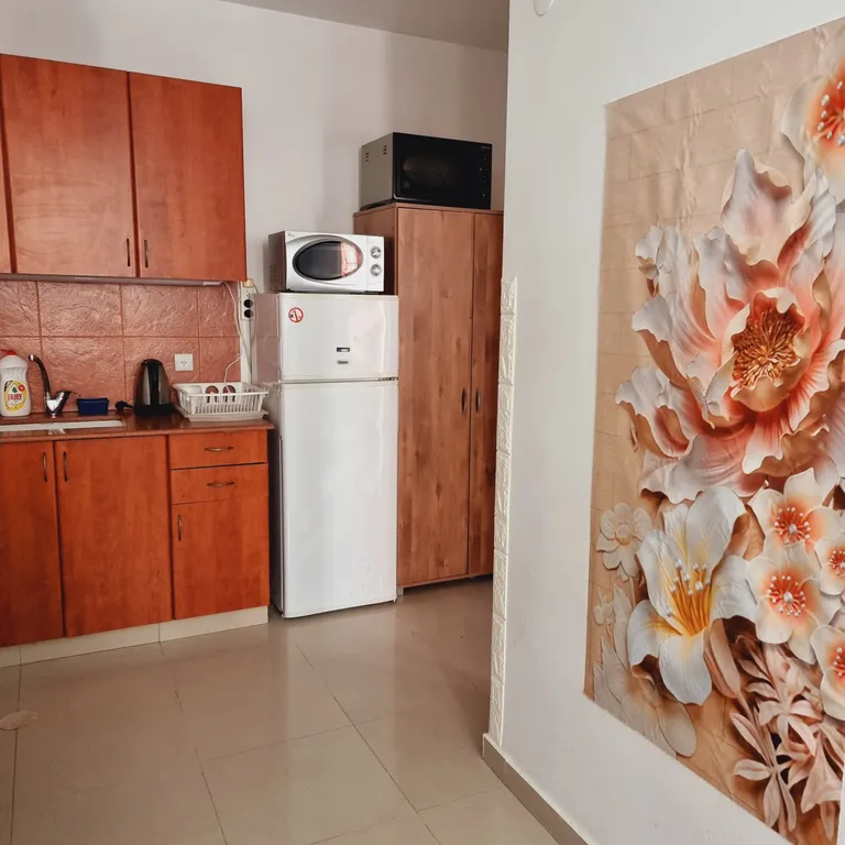 Красивая тихая уютная 2 ком квартира рядом с морем и парками Бат-яма