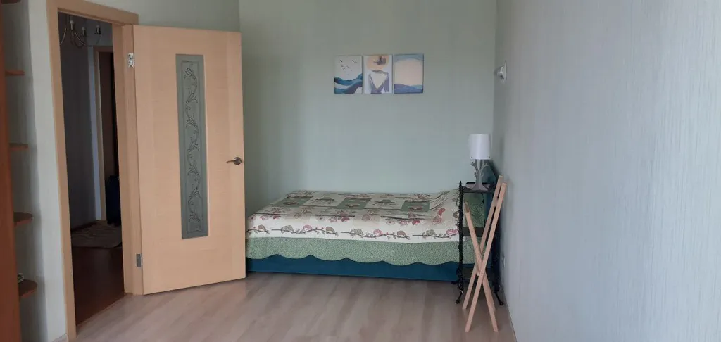 По-домашнему уютная квартира с панорамным видом на город