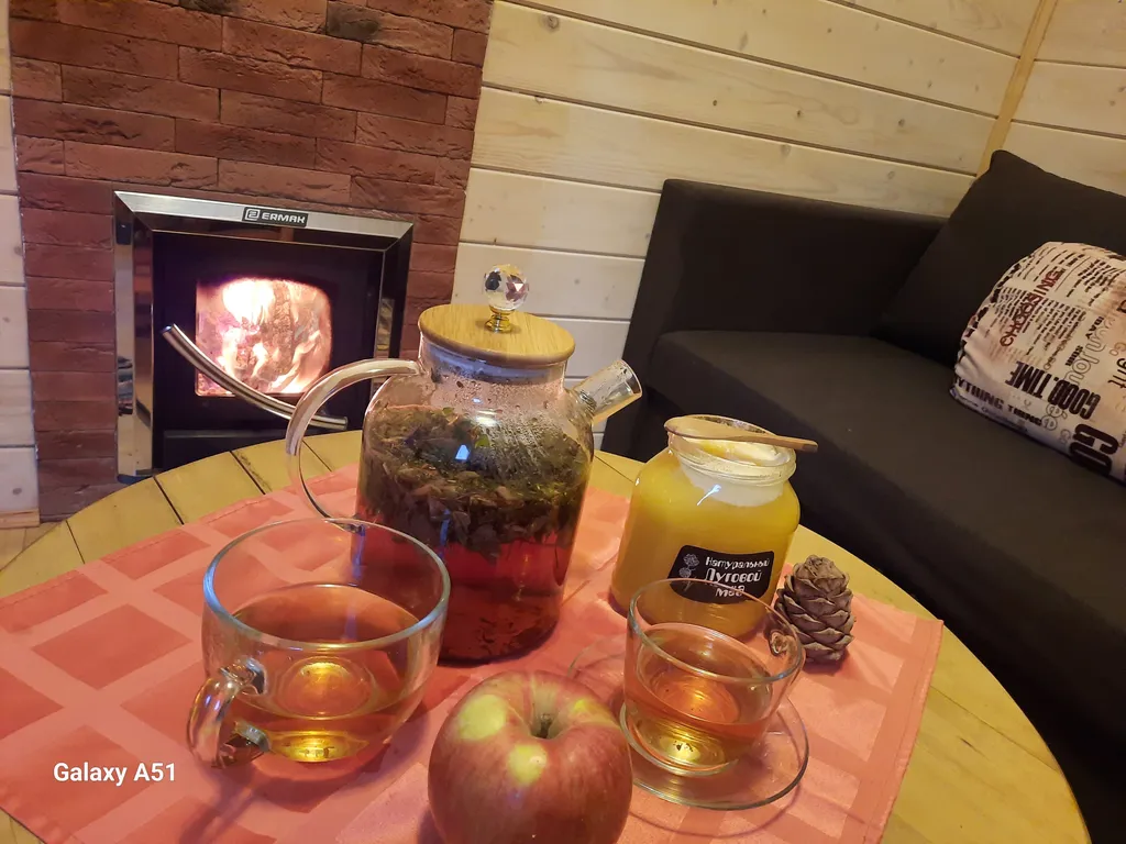 Коттедж с баней и тёплым джакузи