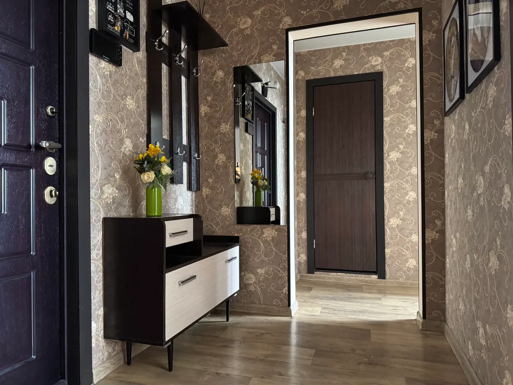 Семейная ретро квартира с видом на лес