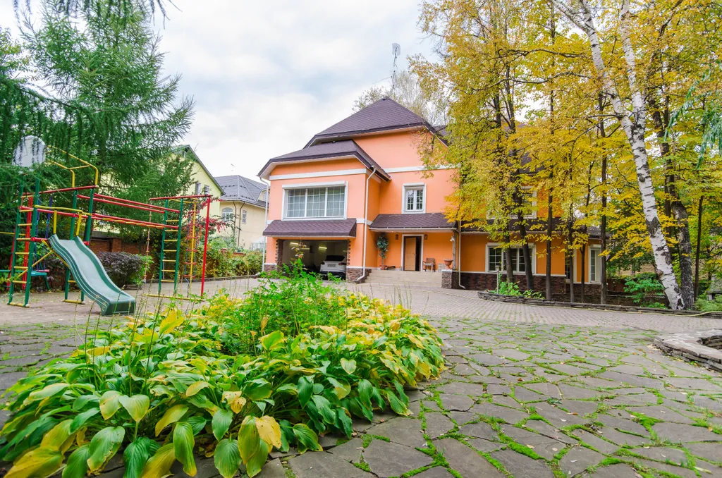 Коттедж Дом в Балашихе с бассейном и сауной — аренда посуточно в Балашиха