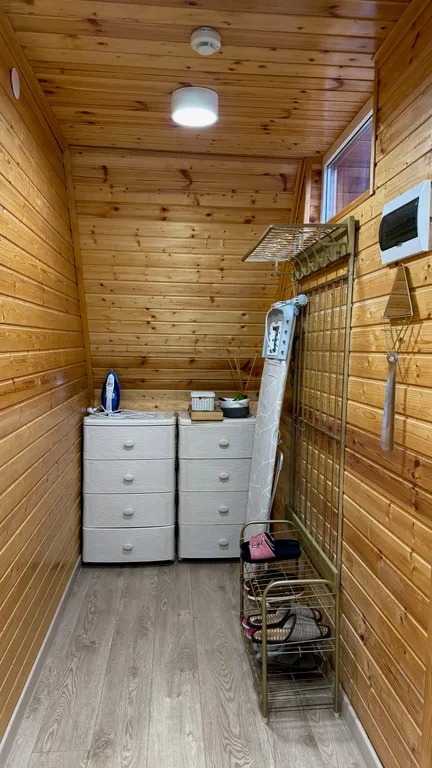 A-frame домик с панорамным видом на город