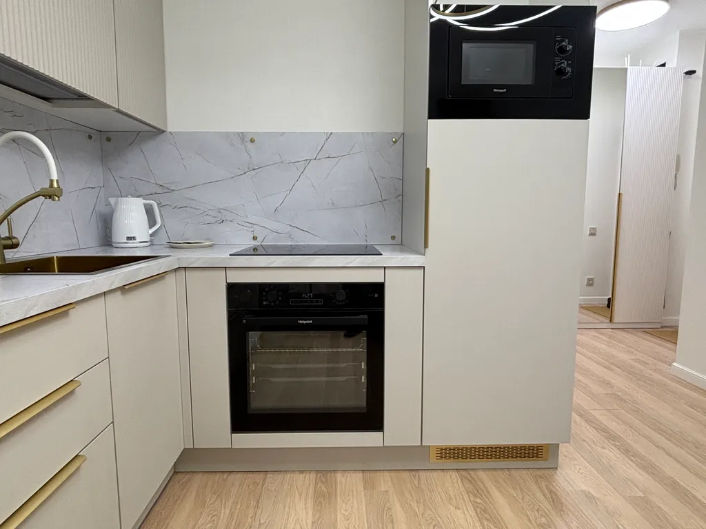 Студия на 17 этаже ЖК Repin Towers