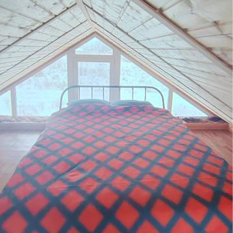 Дом на берегу озера