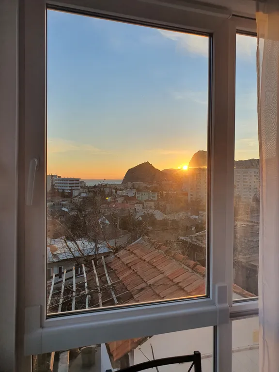 «Апартаменты с видом на море»