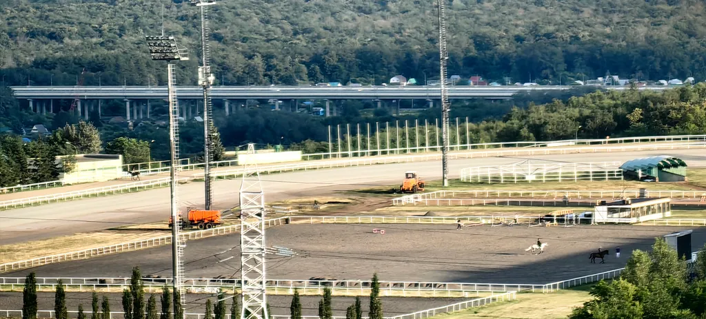 Квартира Квартира Вид сверху на город с классной, теплой квартиры в районе ТРК Планета — Уфа