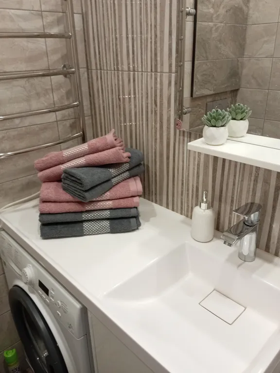 Уютная современная евродвушка с шикарным видом из панорамных окон