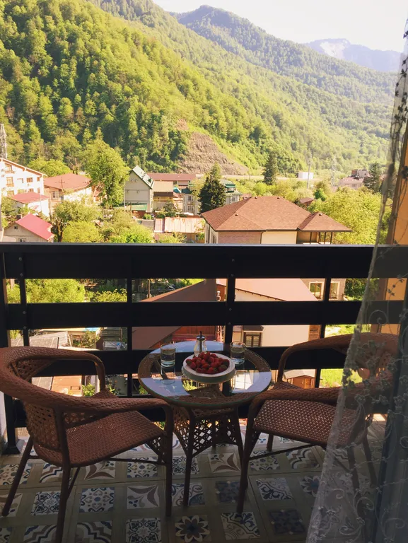 Чудесная квартира с видом на озеро и горы