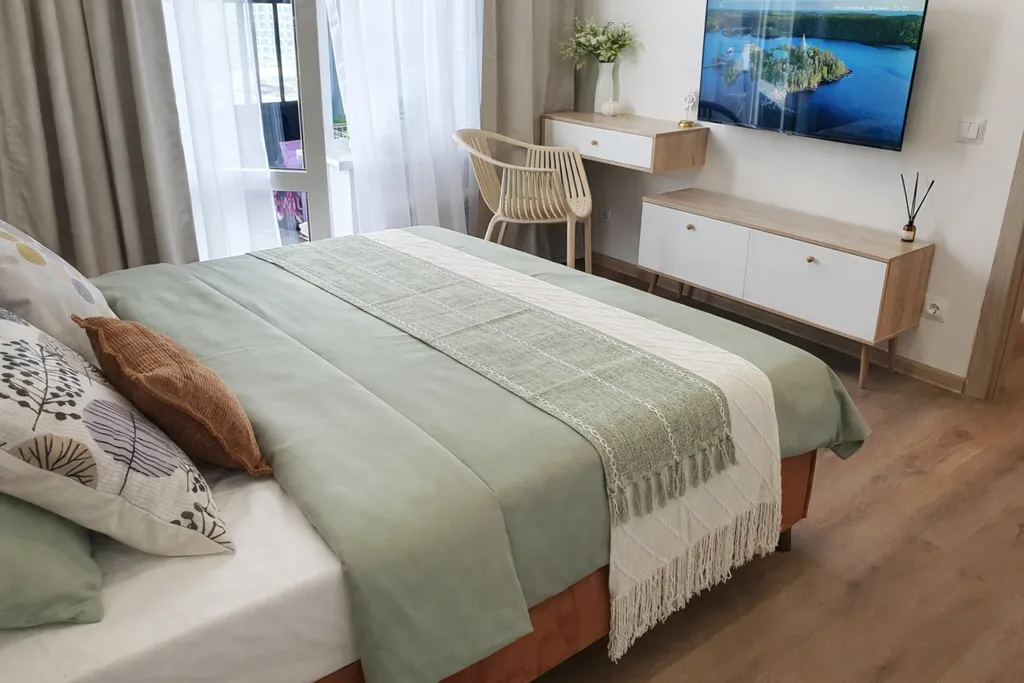 LanaRoom Дизайнерская евродвушка с панорамным видом и балконом