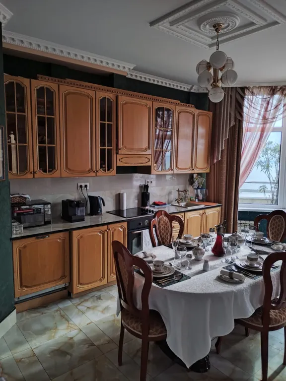 Большой пентхаус с бассейном