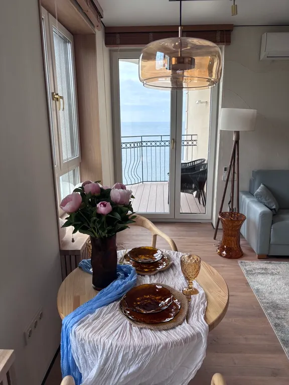 Квартира с видом на море на первой линии