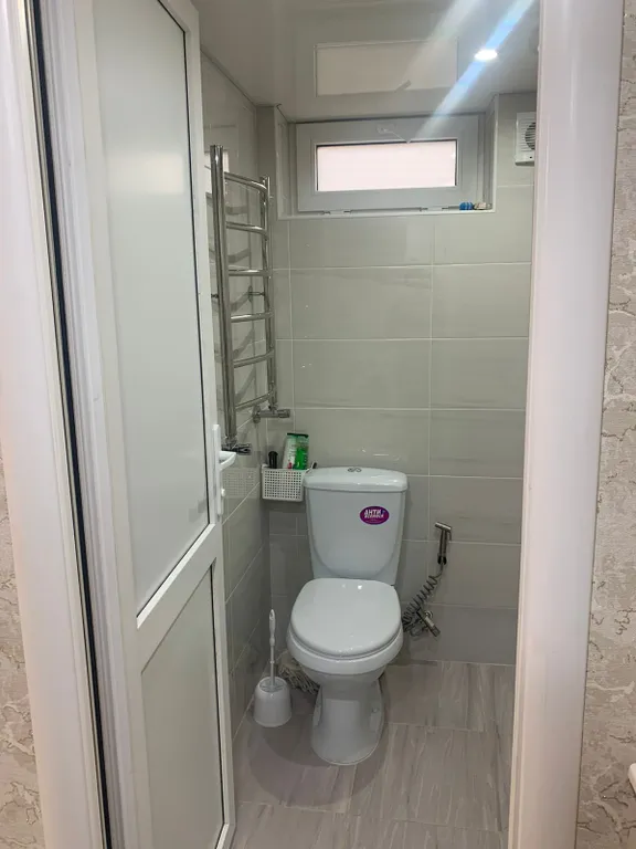 Уютная комната-студия со всеми удобствами в центре