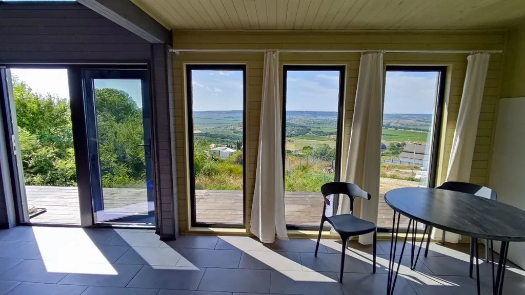 Уютная дача с фантастическими видами и купелью на дровах