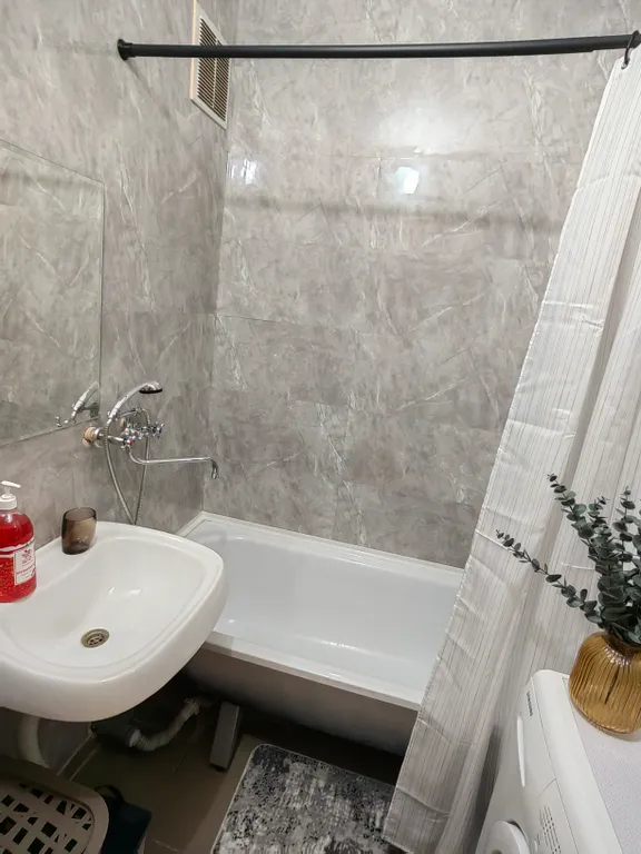 Уютная квартира рядом с ТРЦ Сити молл