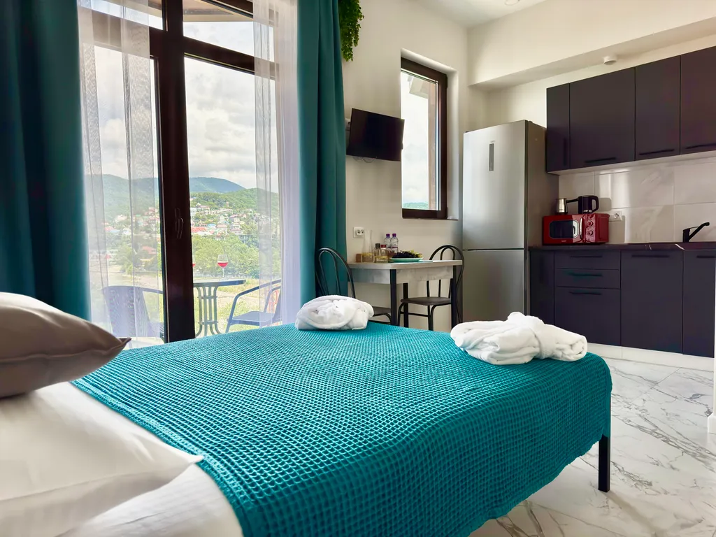 Квартира Квартира Комфорт с видом на горы и балконом — Лазаревское