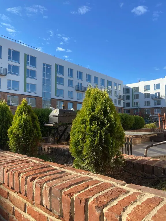 Апартамент в новом районе города с комплиментом от компании v-gosti