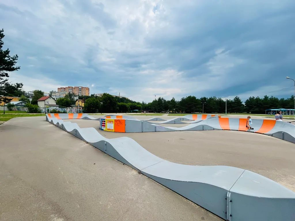 Уютный номер с выходом в сквер Волкова