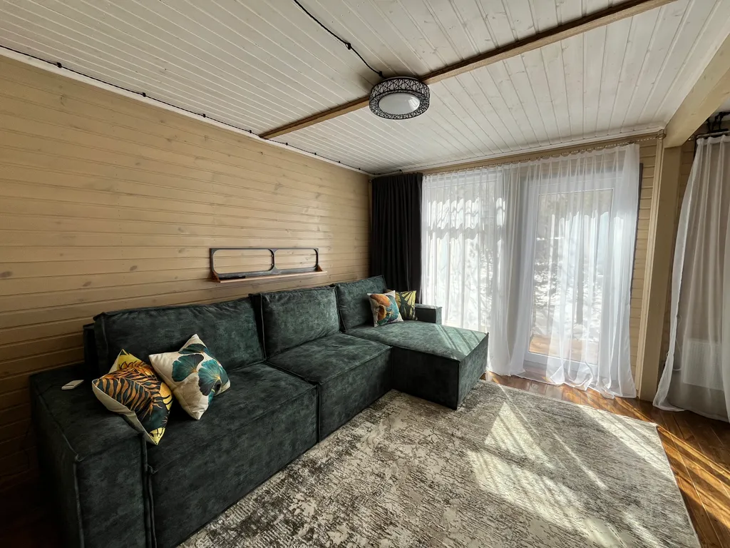 Новый уютный коттеджный домик