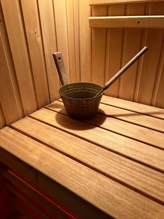 Коттедж Уютный коттедж на берегу озера — Луга