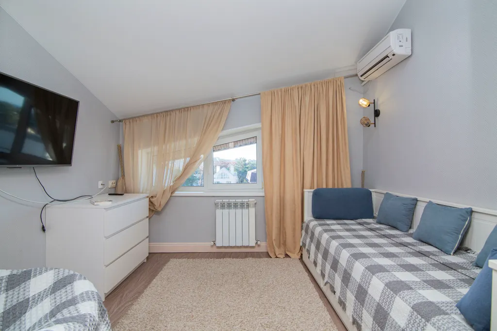 Квартира Трехкомнатная квартира в центре города в 10 минутах от моря — Геленджик