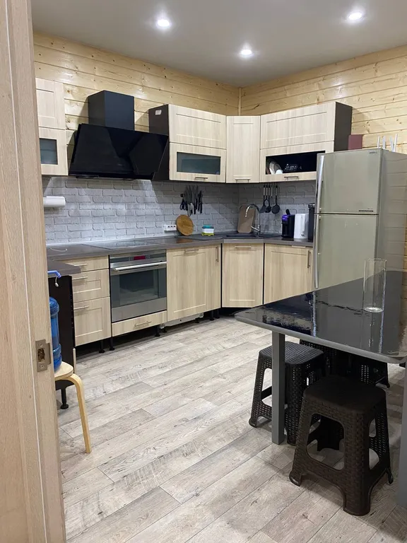 Коттедж Новый коттедж с русской баней на дровах — Тосно