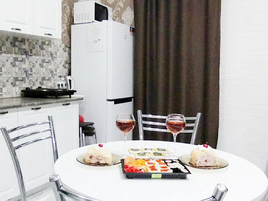 Квартира Квартира Евродвушка Мандарин — Сириус