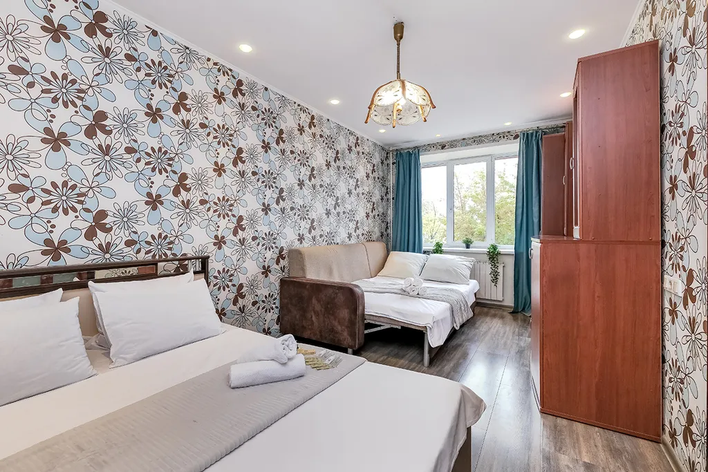 Современная квартира возле МНТК имени Федорова — аренда посуточно в Новосибирск