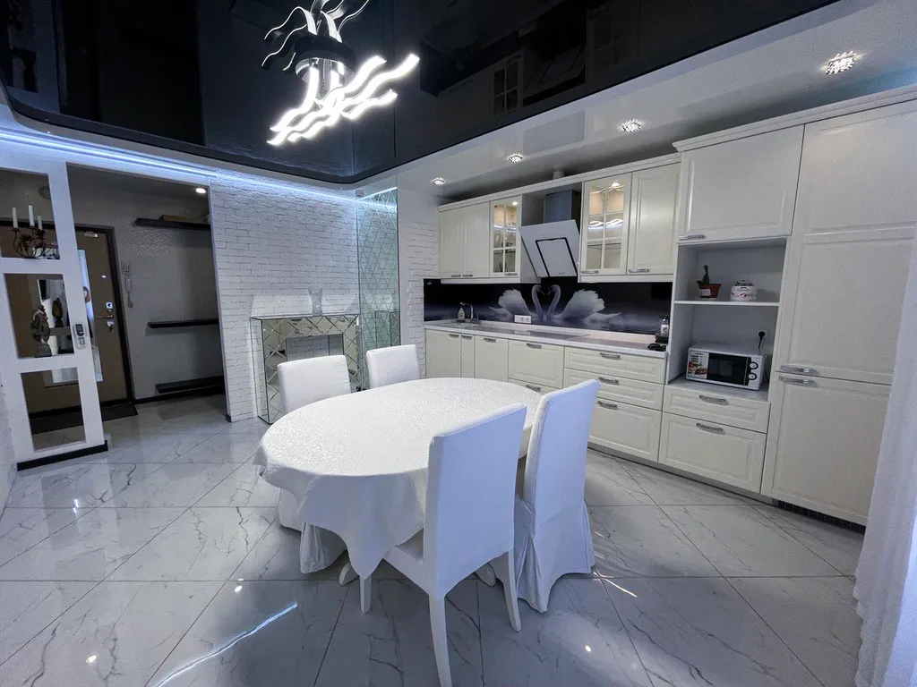 Трехкомнатная квартира на Парнасе — аренда посуточно в Парголово