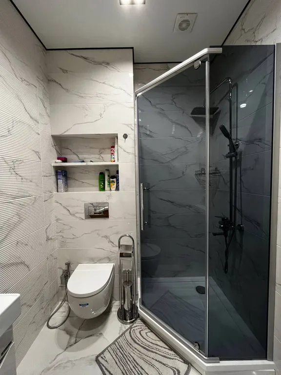 Двухкомнатная квартира с дизайнерским ремонтом