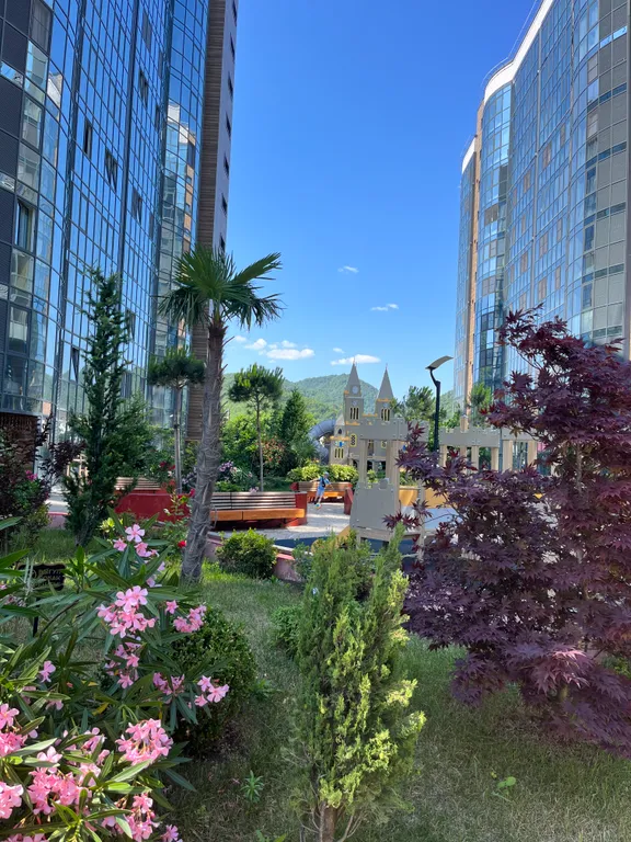 Дизайнерская квартира с бассейном на 13 этаже