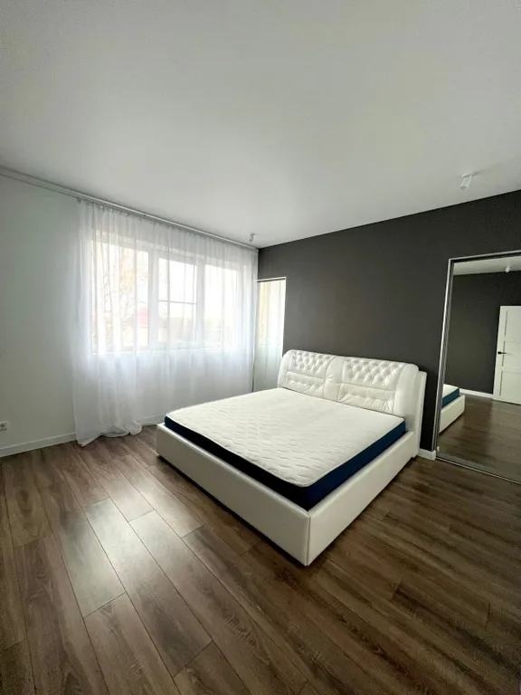 Большой и уютный дом с панорамными окнами и настольным теннисом