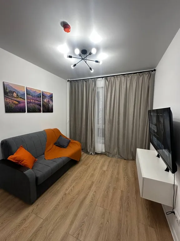 Уютная квартира с красивым видом из окна