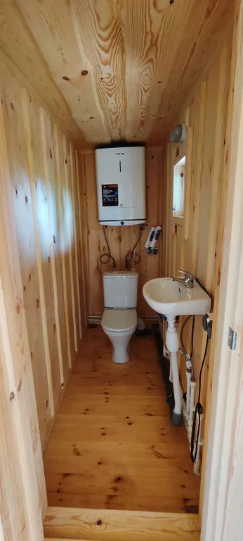 Дом с панорамными окнами в стиле Barn House