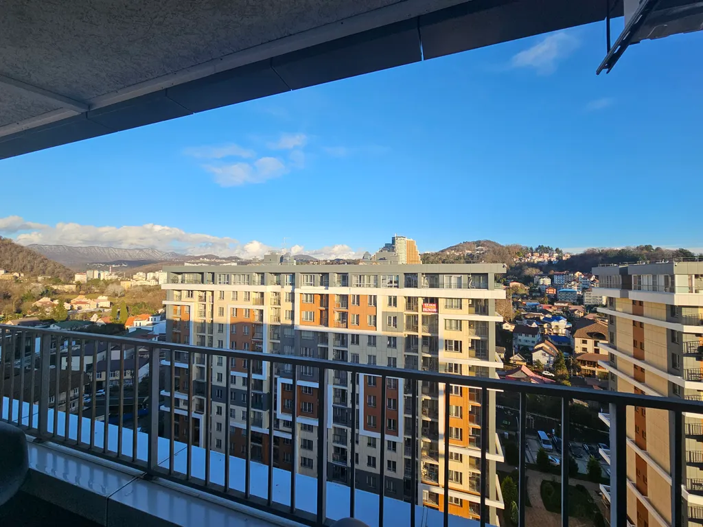 Большая квартира с видом на море