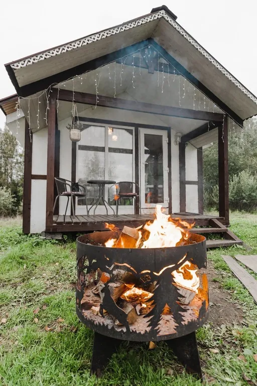 Коттедж Домик Васильковый для двоих в лесу — Тосно