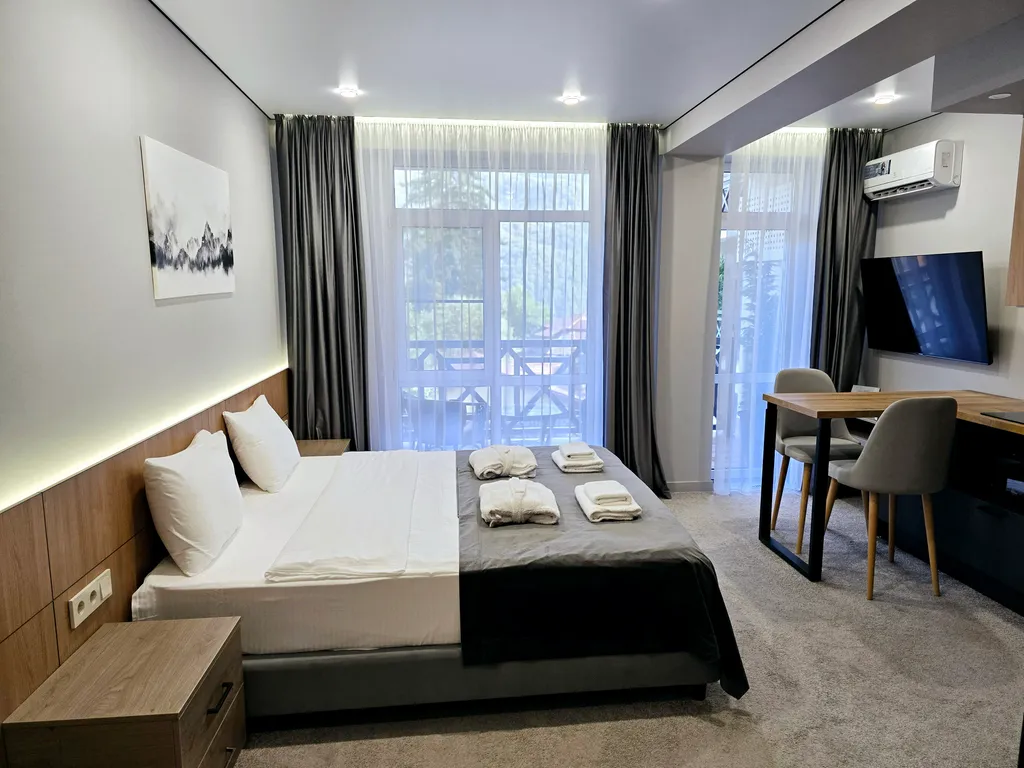 Квартира Отель Панорама Ачишхо, Superior с балконом — аренда посуточно в Красная Поляна