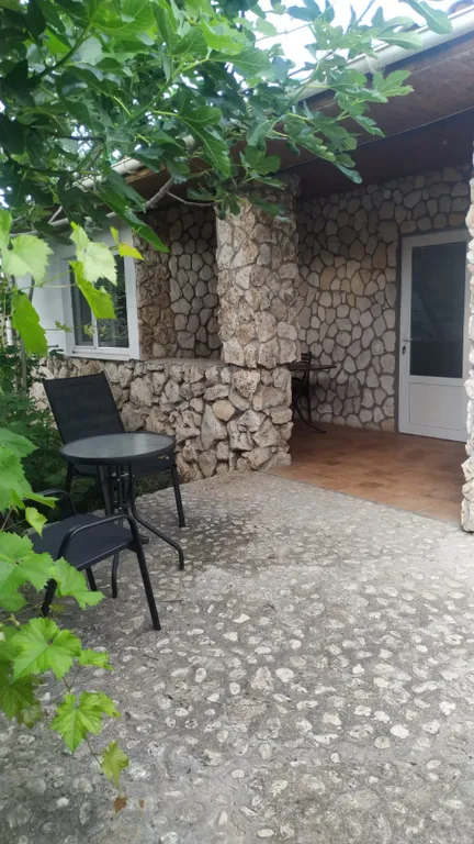 Коттедж Дом на пять человек — аренда посуточно в Оленевка